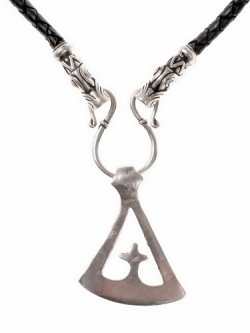 Collier "Gotland" mit Kreuzaxt Bild 3