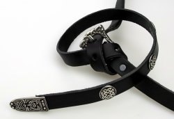 Angelsächsischer Gürtel / Ende + Nieten Bild 2