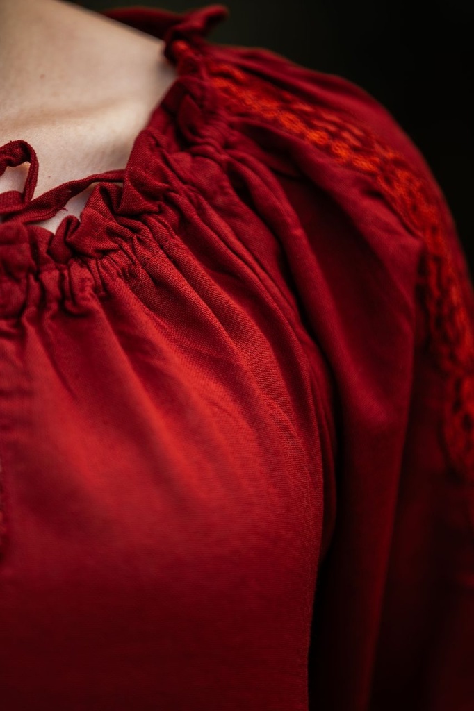 Mittelalterbluse mit Spitze "Bettina"Rot