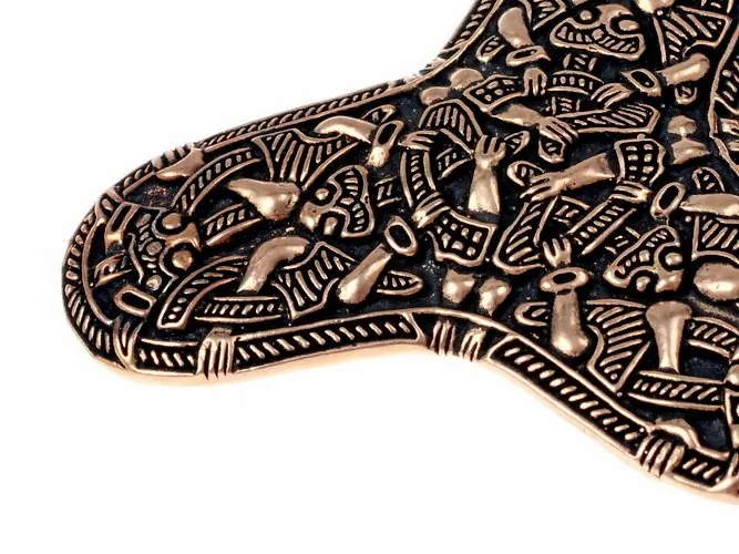 Kleeblattfibel aus Kaupang  im Osebergstill Bronze