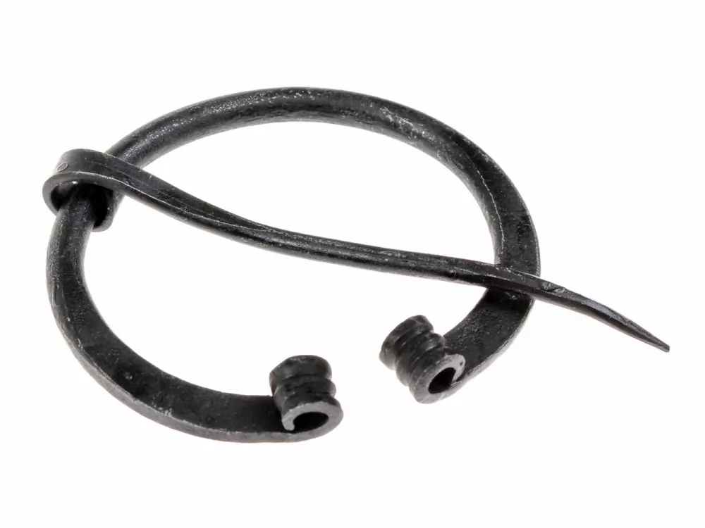 Eisenfibel mit gerollten Enden - 6 cm