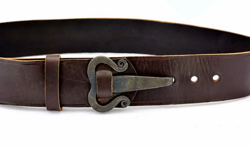 Eisenzeitlicher Gürtel mit Gürtelhaken - 5 cm