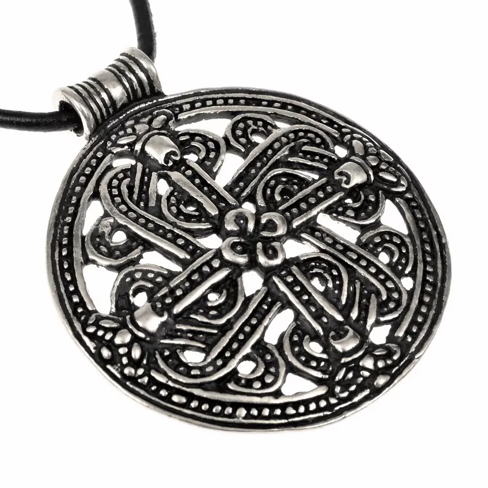 Rundes Amulett im Borrestil