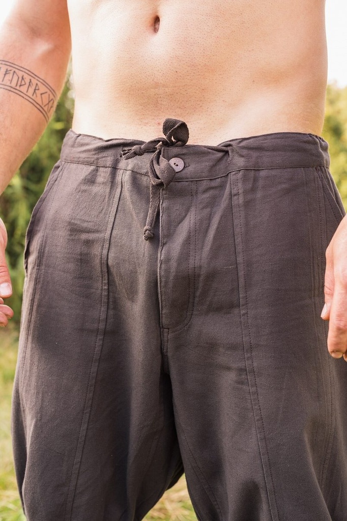 wikingerhose-mit-beinschnuerung-magnus-braun~5.webp