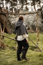 gugel-mit-zaddeln-henri-grau~4.webp