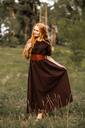 4830b-mittelalter-kleid-melisande-braun-leonardo-carbone (14).webp