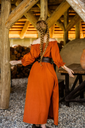 bodenlanges-kurzarmkleid-melisande-rost~20.webp
