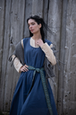 baeuerliches-ueberkleid-gerda-blau~3.webp