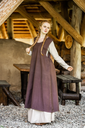 baeuerliches-ueberkleid-gerda-dunkelbraun~3.webp