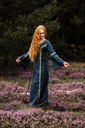 mittelalter-baumwollkleid-angie-blau~6.webp