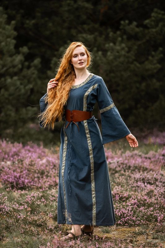 mittelalter-baumwollkleid-angie-blau~2.webp