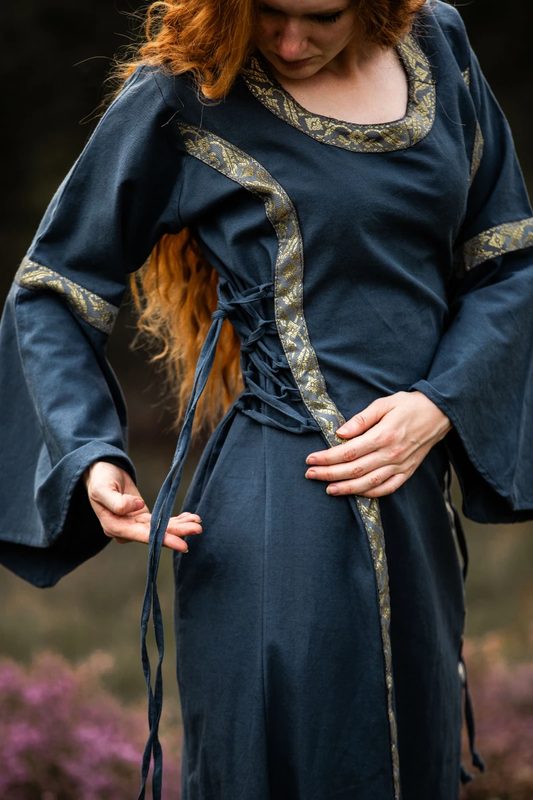 mittelalter-baumwollkleid-angie-blau~8.webp