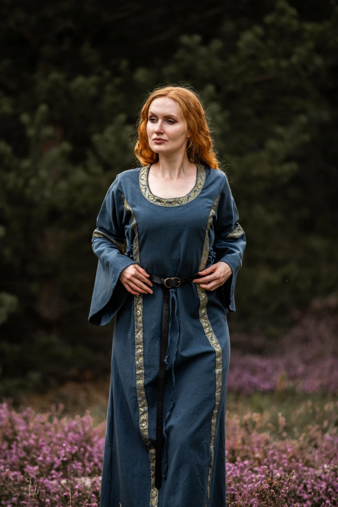 mittelalter-baumwollkleid-angie-blau~16.webp