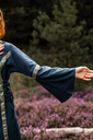 mittelalter-baumwollkleid-angie-blau~12.webp