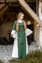 mittelalter-baumwollkleid-angie-gruen-natur.webp