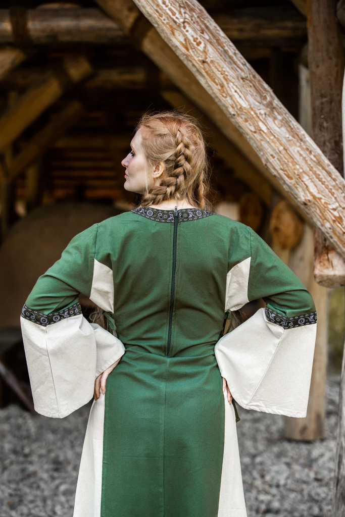 mittelalter-baumwollkleid-angie-gruen-natur~8.webp