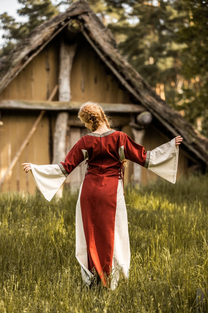 mittelalter-baumwollkleid-angie-rot-natur~4.webp