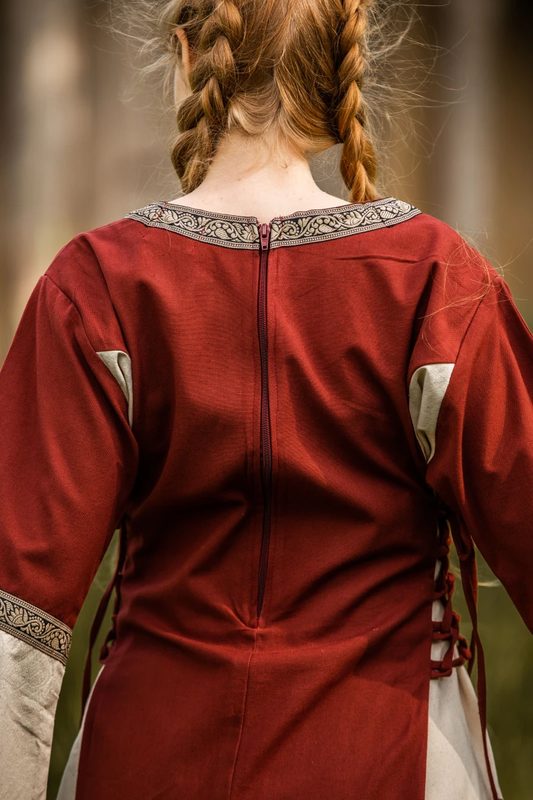 mittelalter-baumwollkleid-angie-rot-natur~5.webp