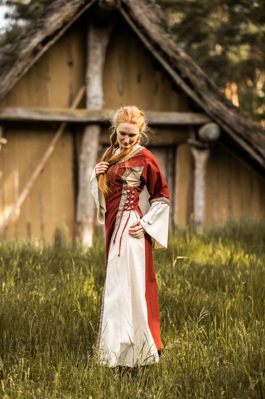mittelalter-baumwollkleid-angie-rot-natur~3.webp