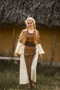 mittelalter-baumwollkleid-angie-tabak-natur~2.webp