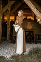 mittelalter-baumwollkleid-angie-tabak-natur~4.webp