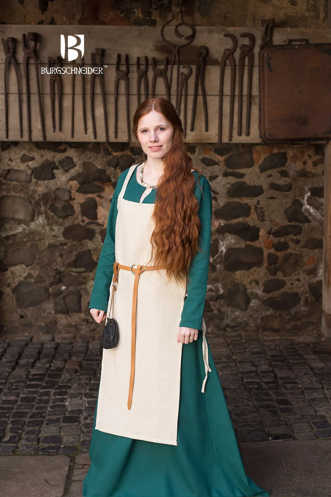 gyda-hanf-2.d1lgju_fe6c6e16-38c1-47ef-8932-485f77044da1_850x1276.jpg.webp