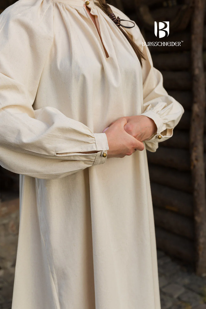 Lilia_4.3JmH2r_1000x1500.jpg.webp