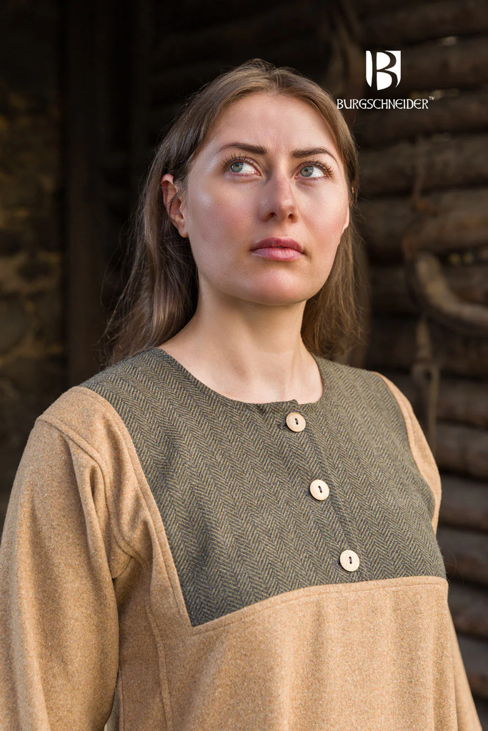 Female_Jadwiga_03.zZpuBR_1000x1500.jpg.webp