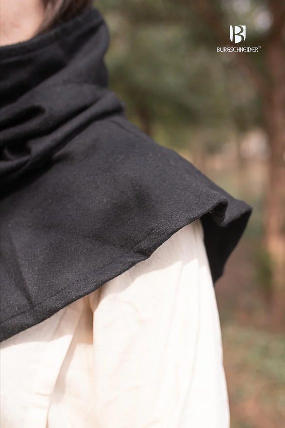 hood_black04.MIdnf4_ee8c08a5-a603-485b-b275-74c34bd26e1c_853x1280.png.webp