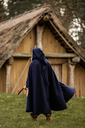 wollumhang-mit-langer-kapuze-hervir-blau_1~11.webp