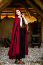 wollumhang-mit-langer-kapuze-hervir-rot_1~9.webp
