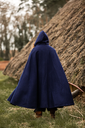 wollumhang-mit-wolfsschliesse-tjark-blau_1~10.webp