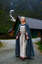 klassischer-mittelalterumhang-elinor-grau~2.webp
