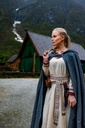 klassischer-mittelalterumhang-elinor-grau~3.webp