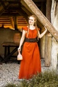 bodenlanges-kleid-mit-schulterruesche-clara-rost~3.webp