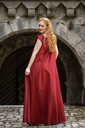 bodenlanges-kleid-mit-schulterruesche-clara-rot~4.webp