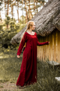 schlichtes-wikinger-unterkleid-scarlet-rot~2.webp
