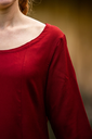 schlichtes-wikinger-unterkleid-scarlet-rot~7.webp