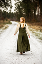 wikinger-uberkleid-alena-grun~6.webp