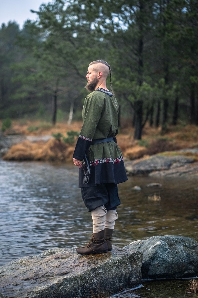 bekleidung-tunika-freydis-olive-unisex~9.webp