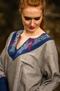 bekleidung-tunika-freydis-grau-unisex~11.webp