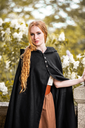 mittelalter-damenumhang-heidi-schwarz~9.webp