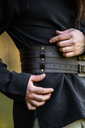 robuster-wikinger-guertel-sif-dunkelbraun~6.webp