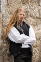 weste-aus-handgewebter-baumwolle-irvin-schwarz~11.webp