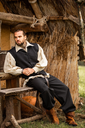 weste-aus-handgewebter-baumwolle-irvin-schwarz~2.webp