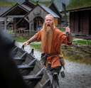 wikinger-kurzarmtunika-olaf-ziegelrot~4.webp