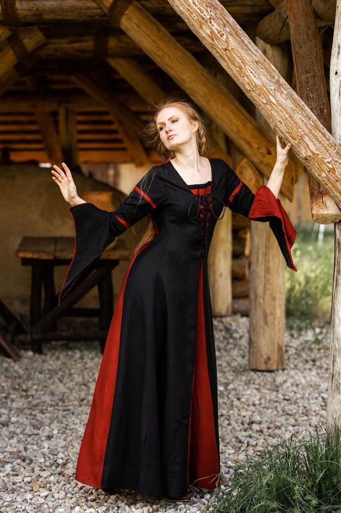 1740834583_viskosekleid-mit-trompetenaermeln-berblin-schwarz-rot~5.webp