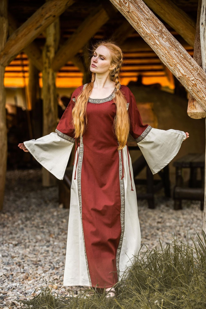 1740843088_mittelalterkleid-mit-borduere-sophie-rot-natur~2.webp