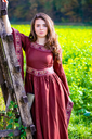 1740857119_edles-viskose-kleid-burgundrot~2.webp