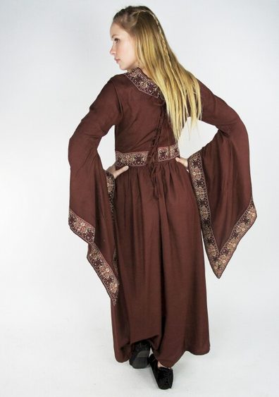 1740857127_edles-viskose-kleid-burgundrot~10.webp